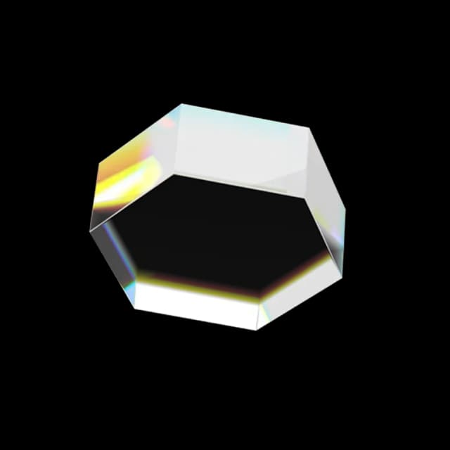 Geometric crystal with rainbow reflection