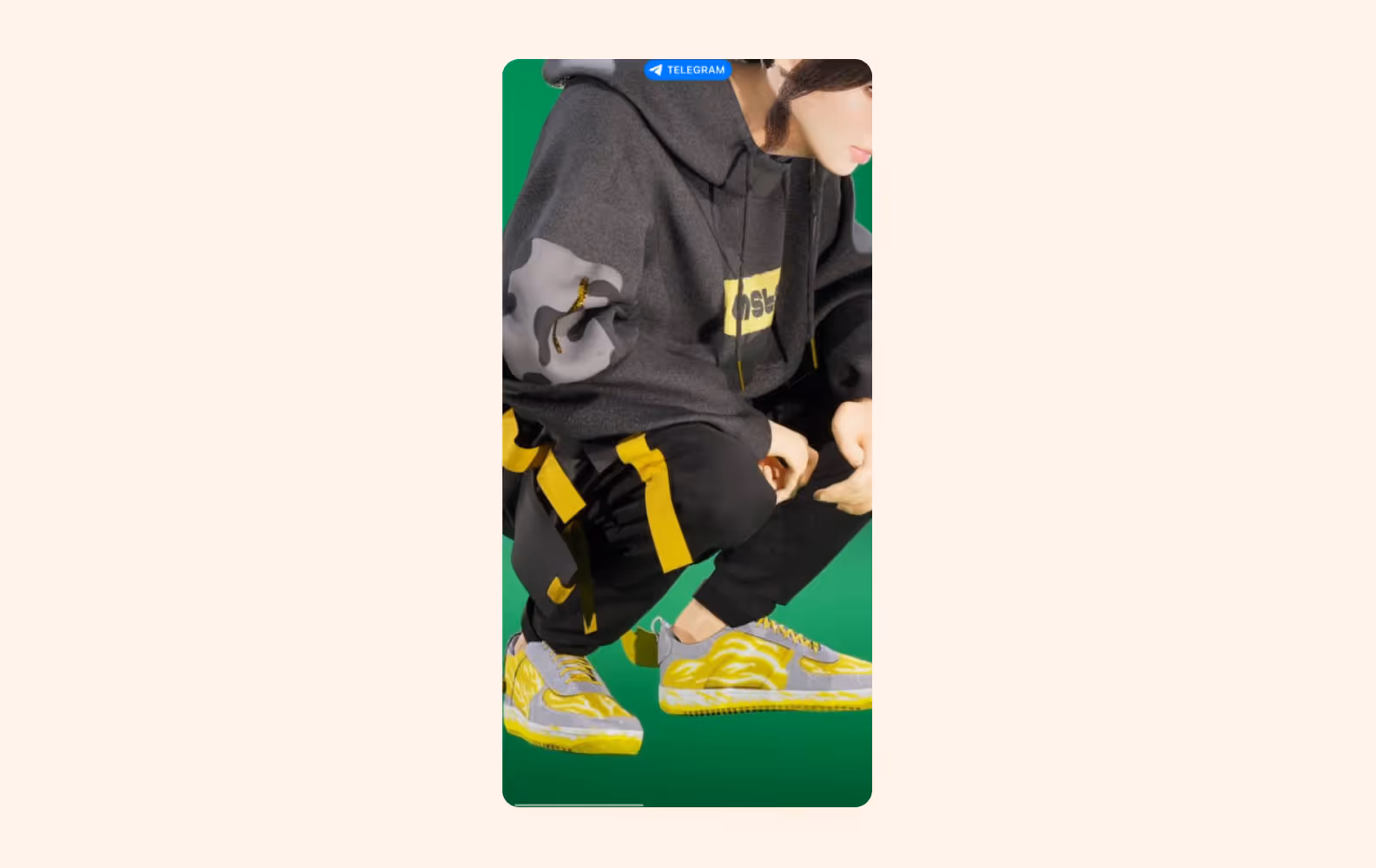 When the 3D model changed the pose, the clothes didn’t deform with the movements